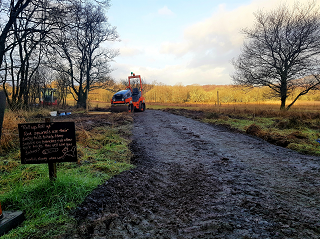 Roller machinery levelling a new path